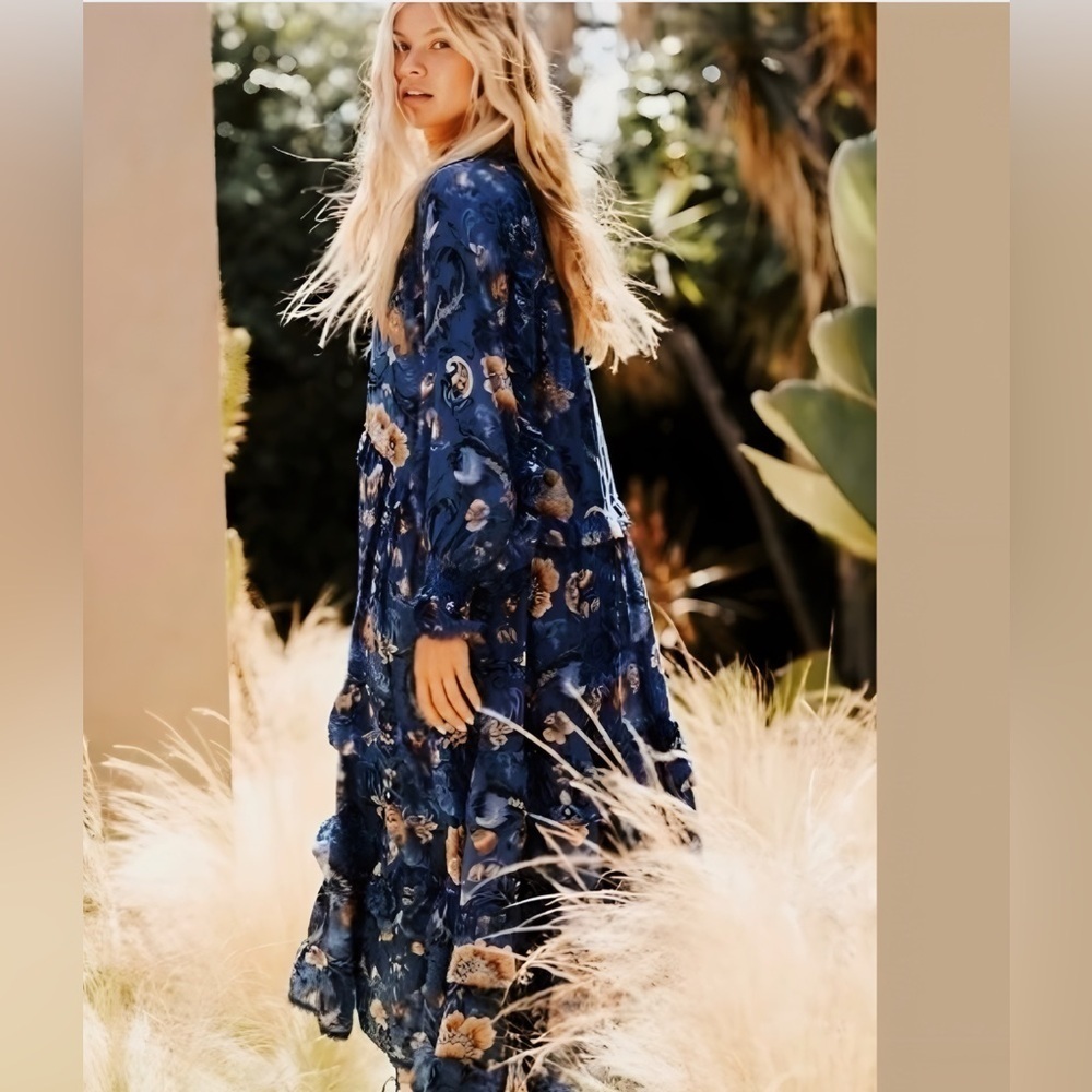 Spell Aurora Gown in blue EUC very relaxed dress - Picture 3 of 8